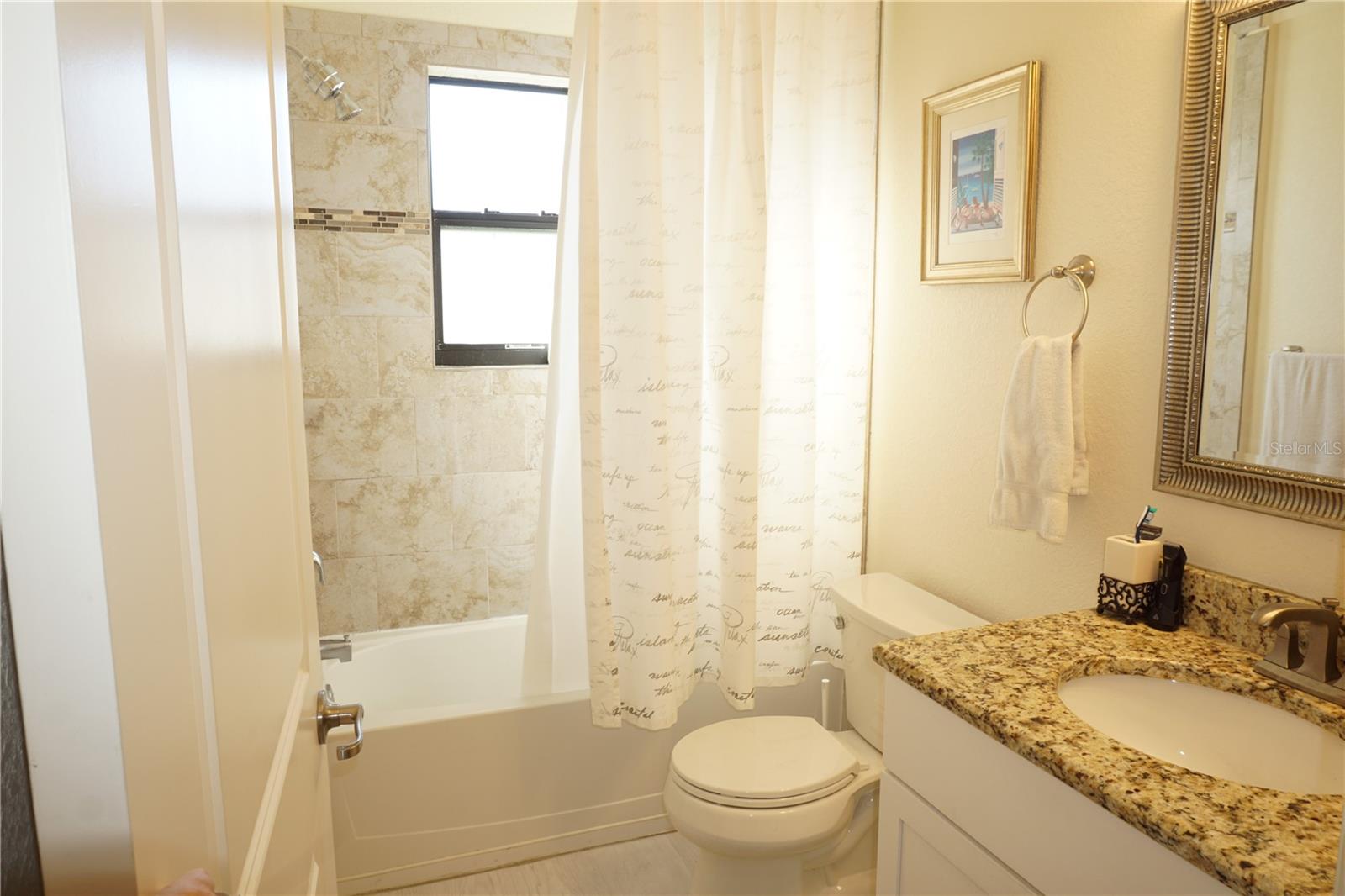 Image 27 of 54 For 25115 Esmeralda Court