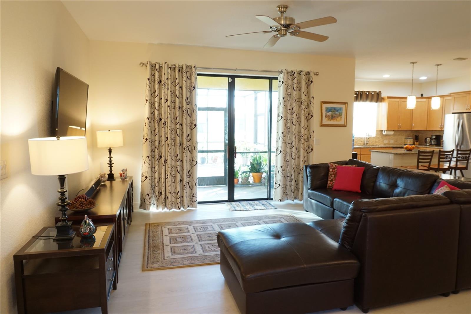 Image 5 of 54 For 25115 Esmeralda Court