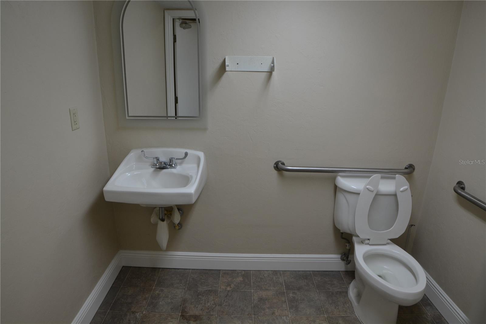 Image 14 of 31 For 2496 Caring Way B