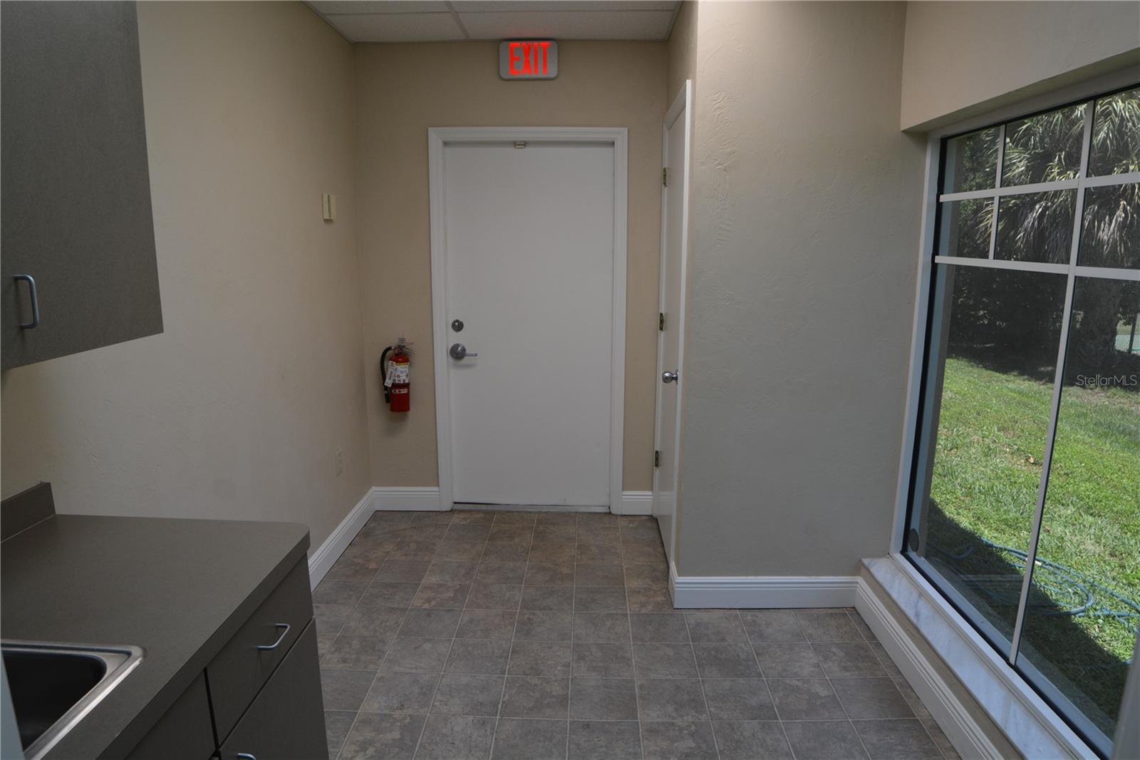 Image 16 of 31 For 2496 Caring Way B