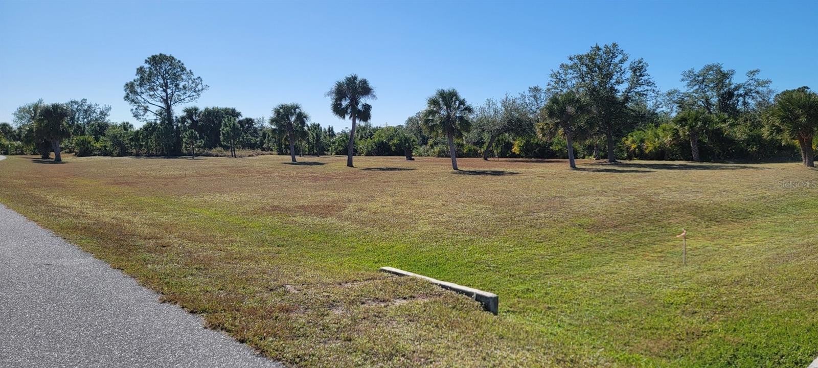 Image 12 of 21 For 7847 Pinedale Drive