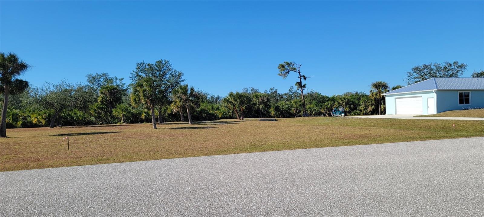 Image 8 of 21 For 7847 Pinedale Drive