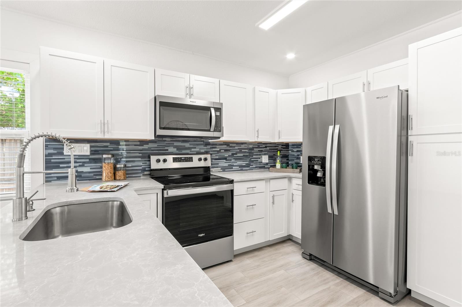Image 15 of 49 For 925 Saint Johns Street