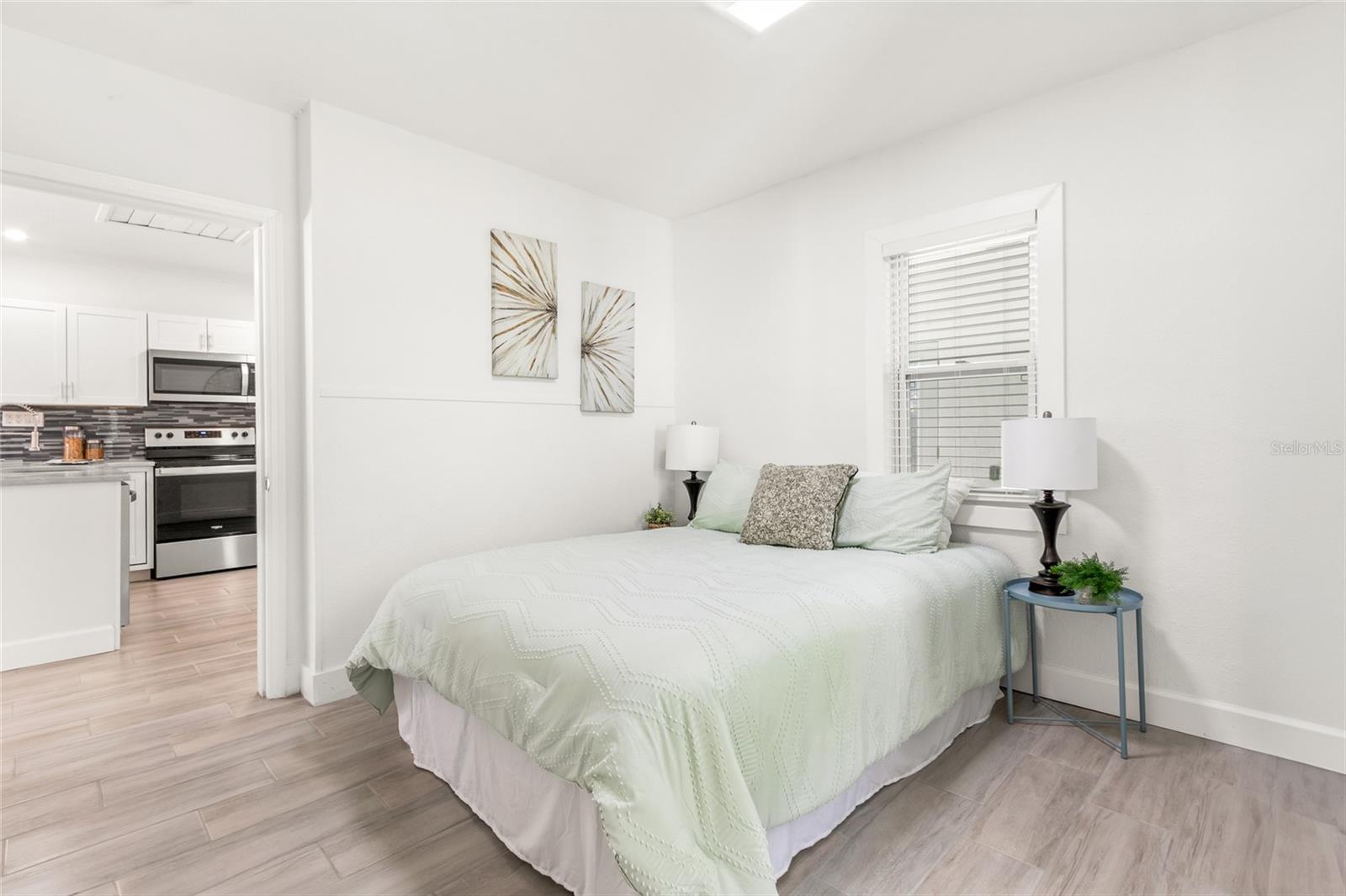 Image 23 of 49 For 925 Saint Johns Street