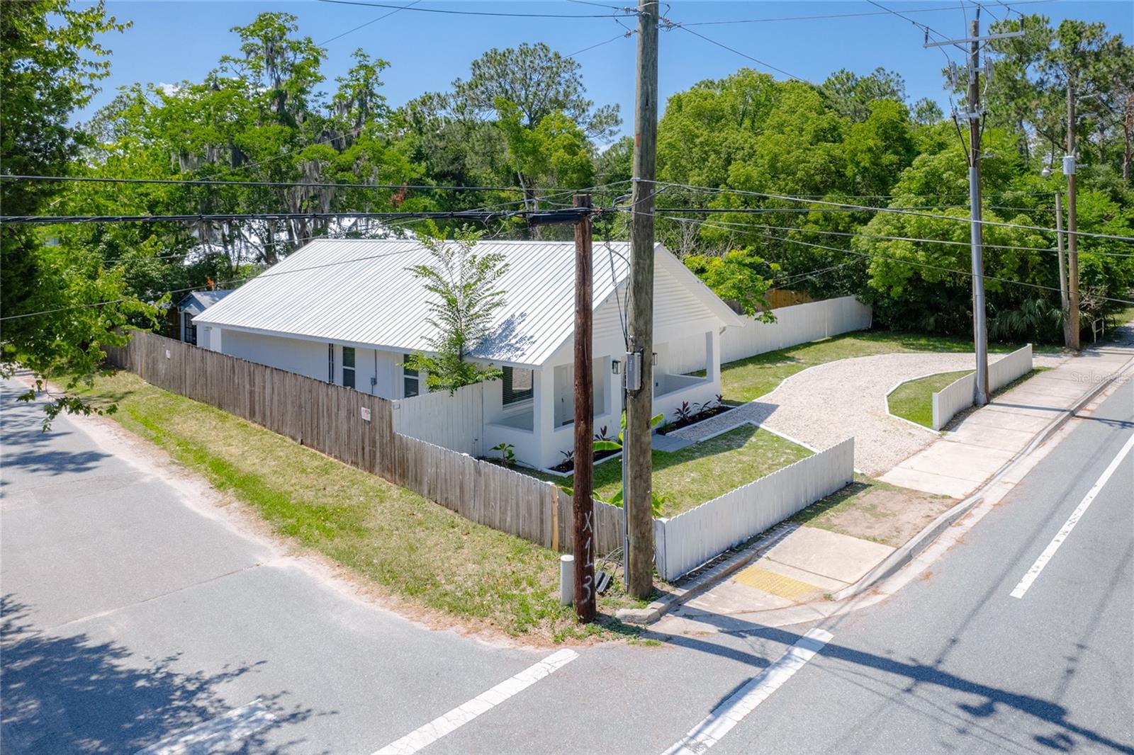 Image 42 of 49 For 925 Saint Johns Street