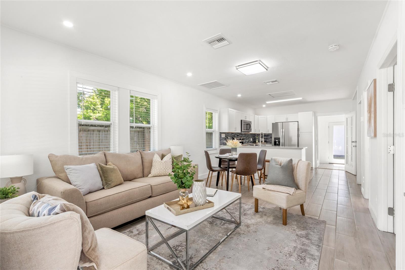 Image 9 of 49 For 925 Saint Johns Street