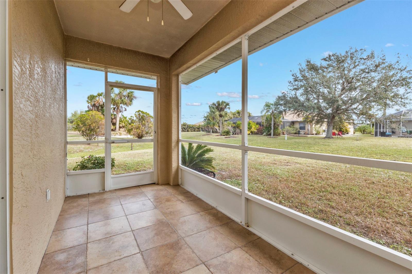 Image 42 of 70 For 26090 Huanuco Drive