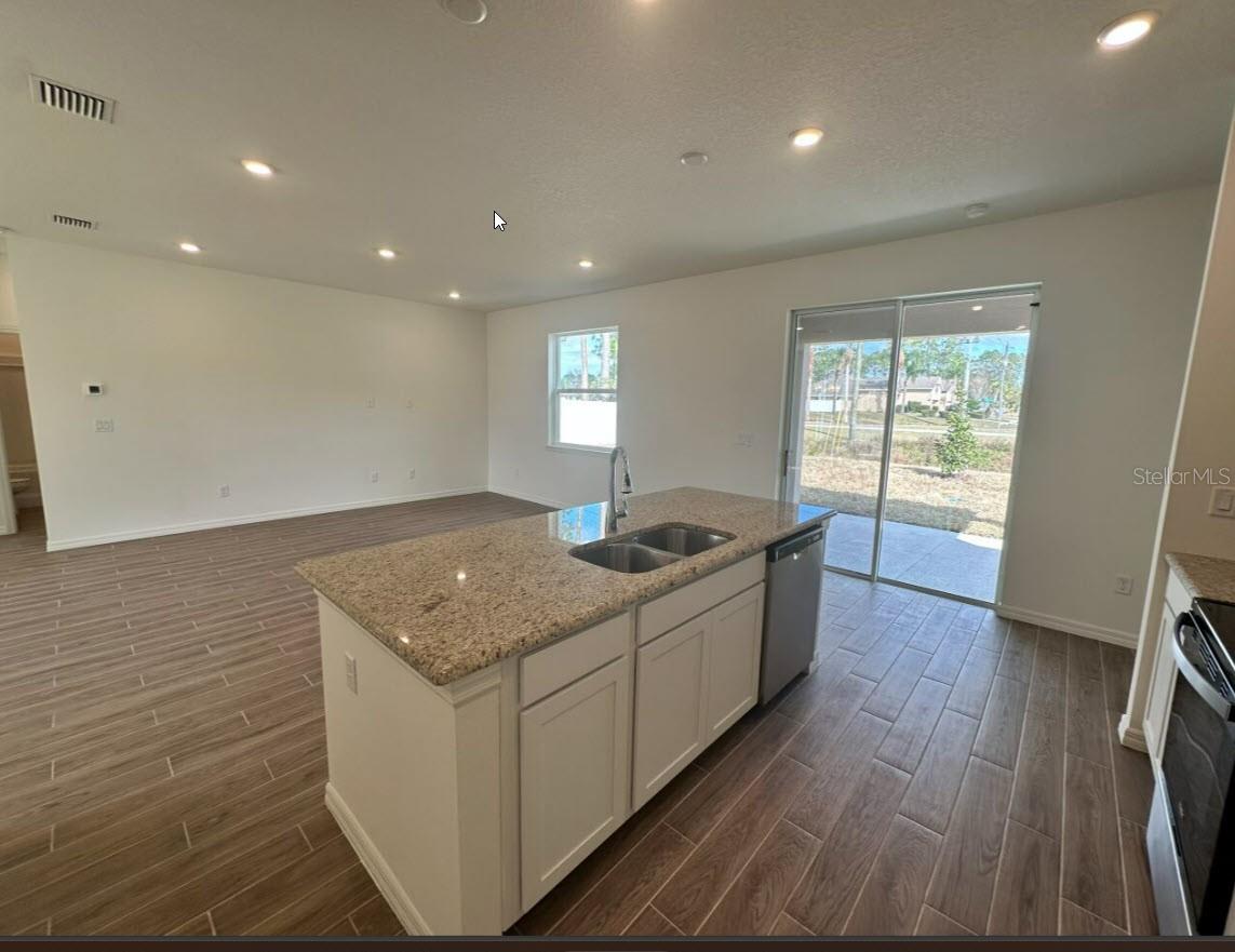 Image 4 of 17 For 59 Woodhollow Lane