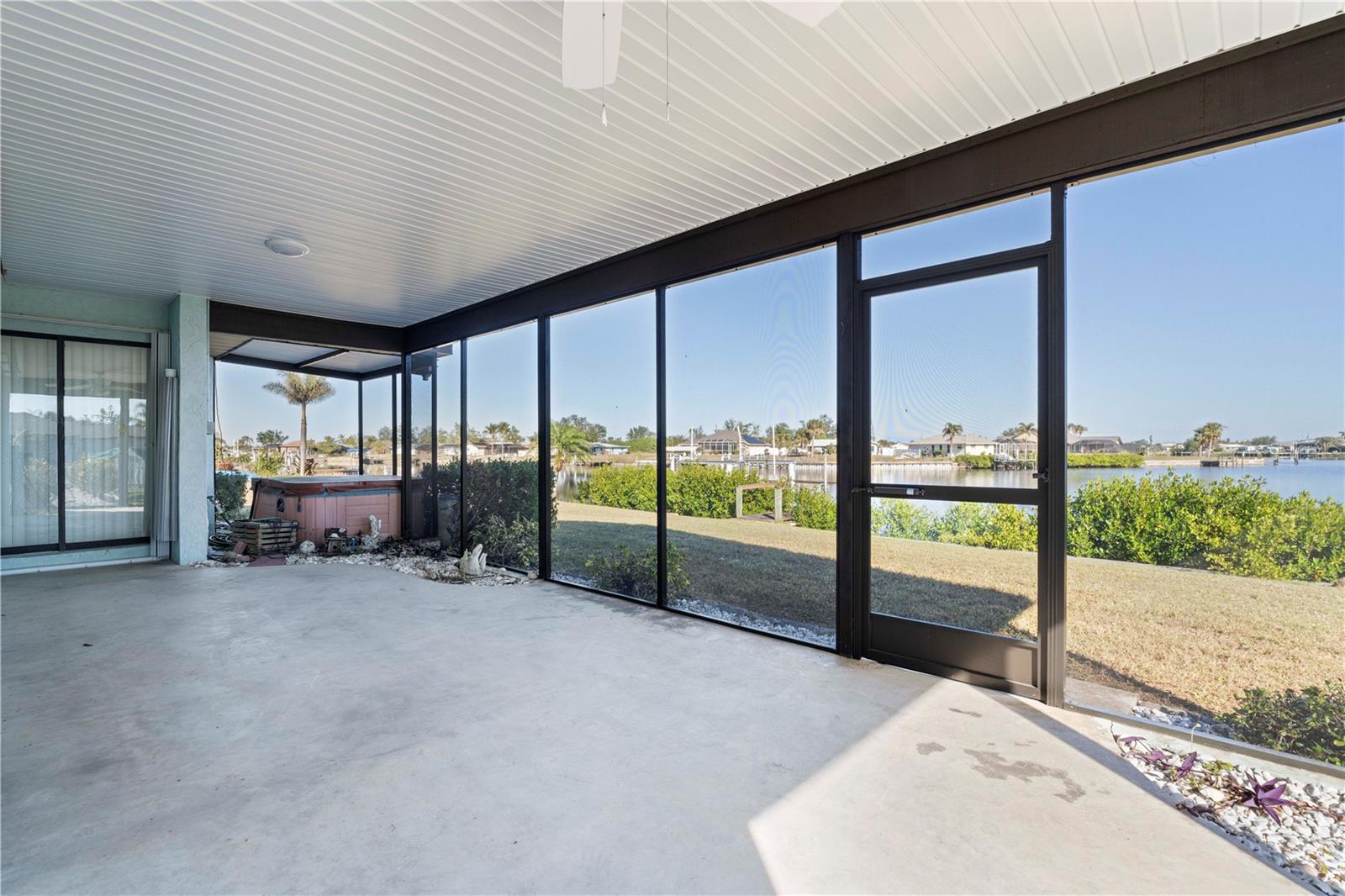 Image 12 of 55 For 117 Tarpon Boulevard Nw