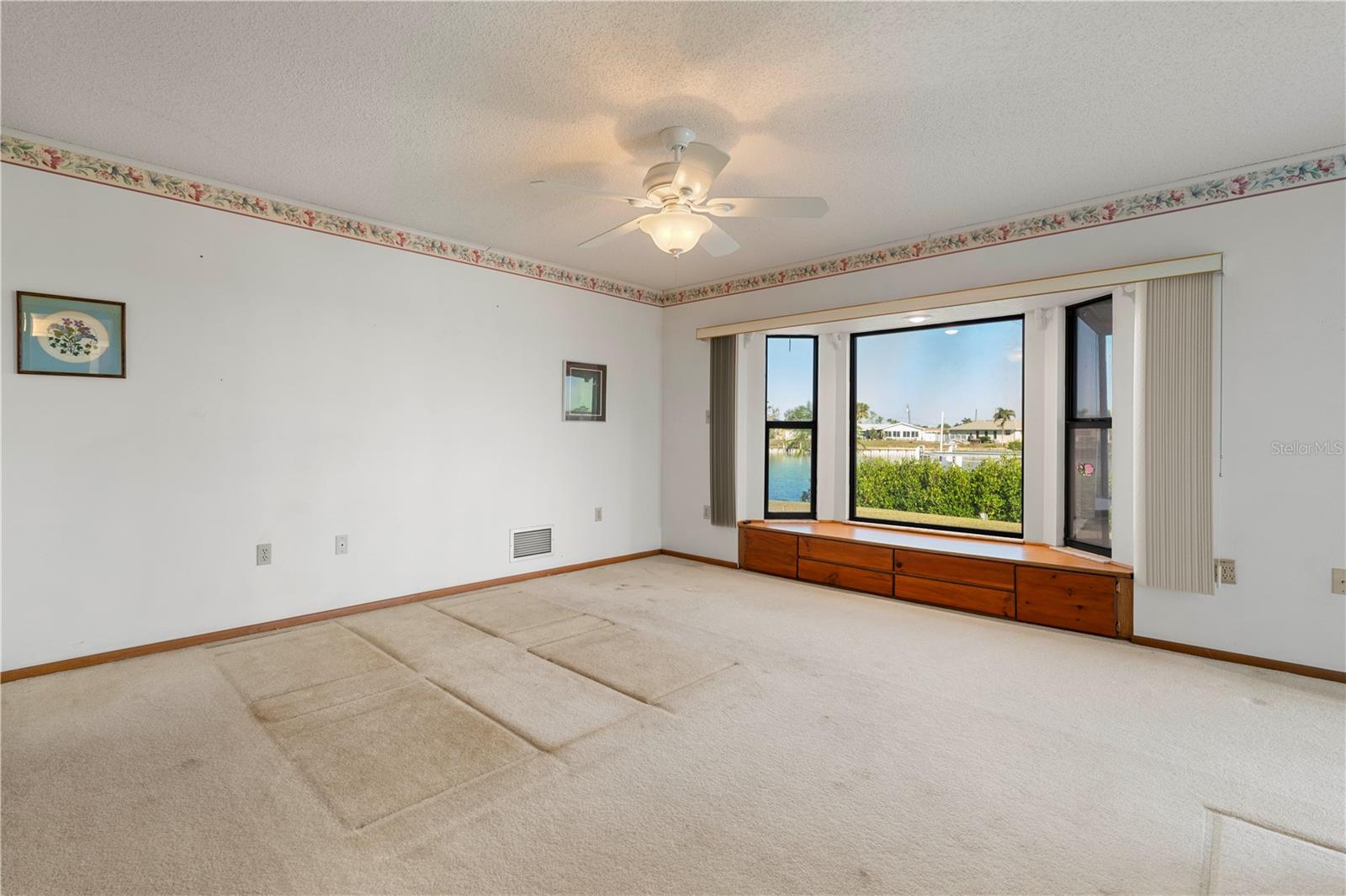 Image 27 of 55 For 117 Tarpon Boulevard Nw