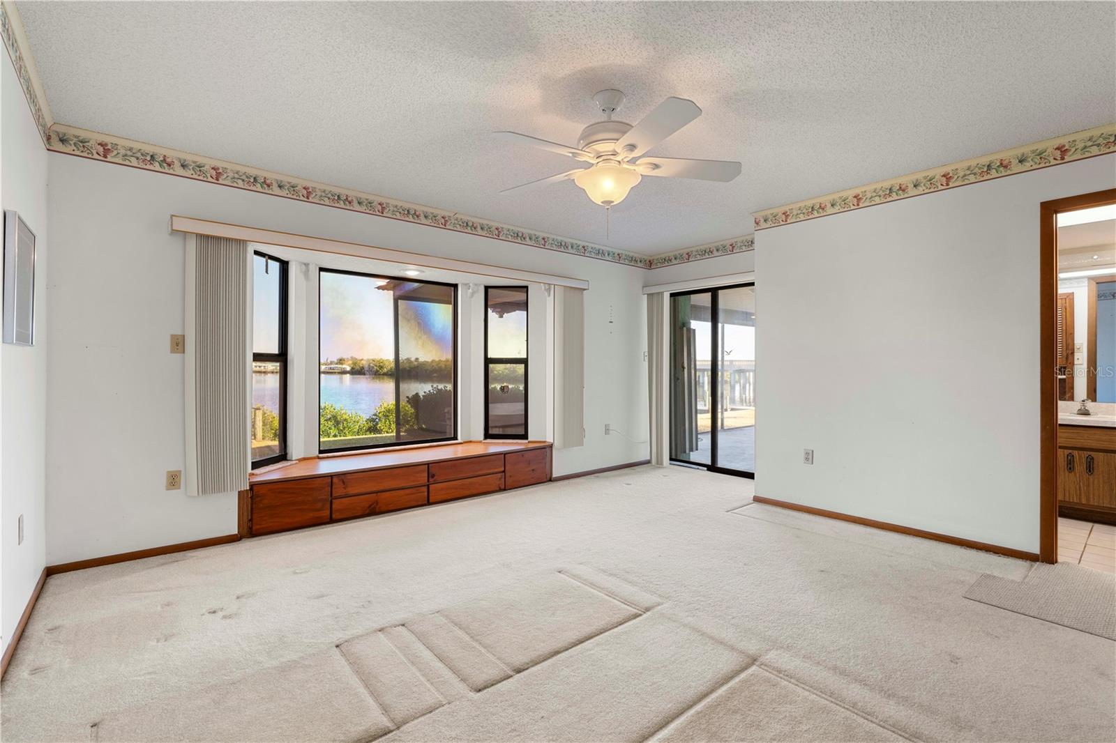Image 28 of 55 For 117 Tarpon Boulevard Nw