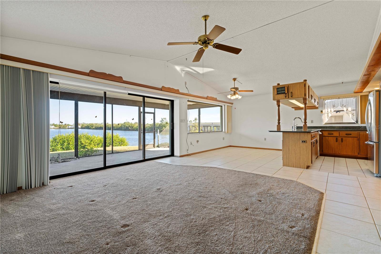 Image 3 of 55 For 117 Tarpon Boulevard Nw