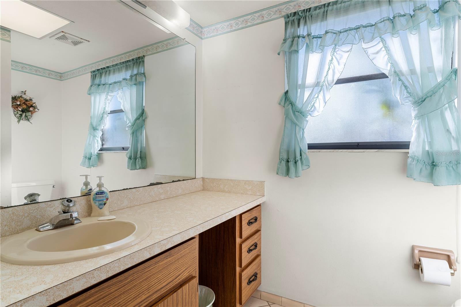 Image 42 of 55 For 117 Tarpon Boulevard Nw