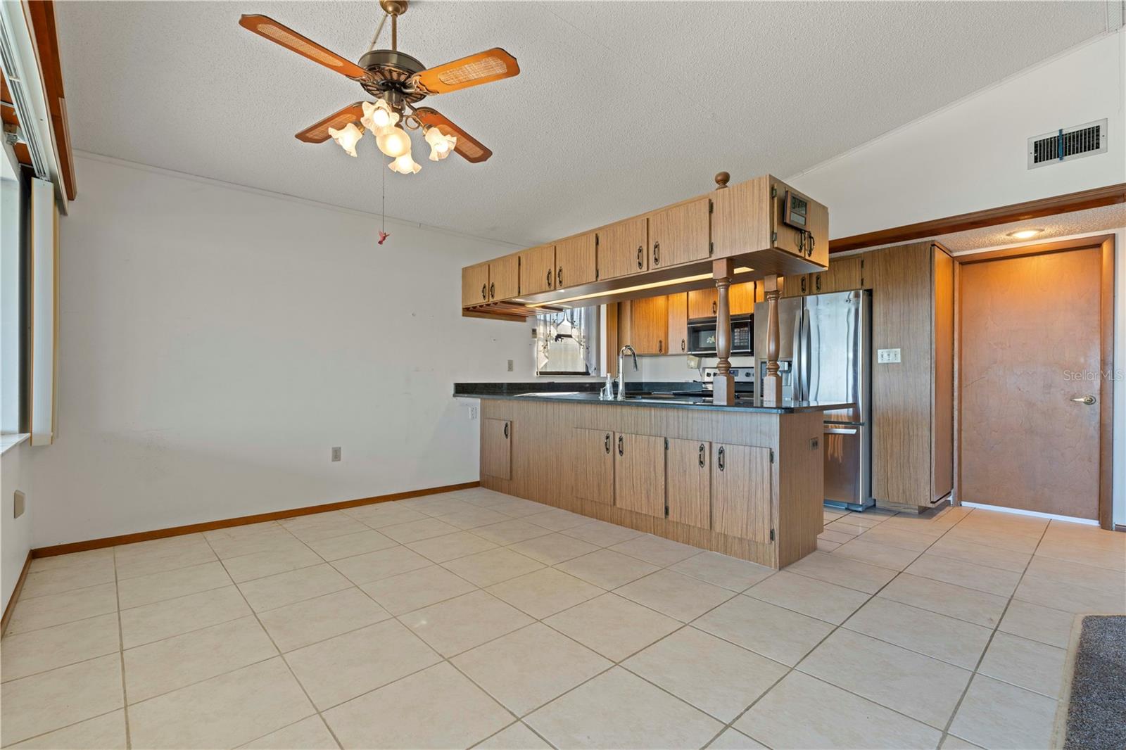 Image 5 of 55 For 117 Tarpon Boulevard Nw