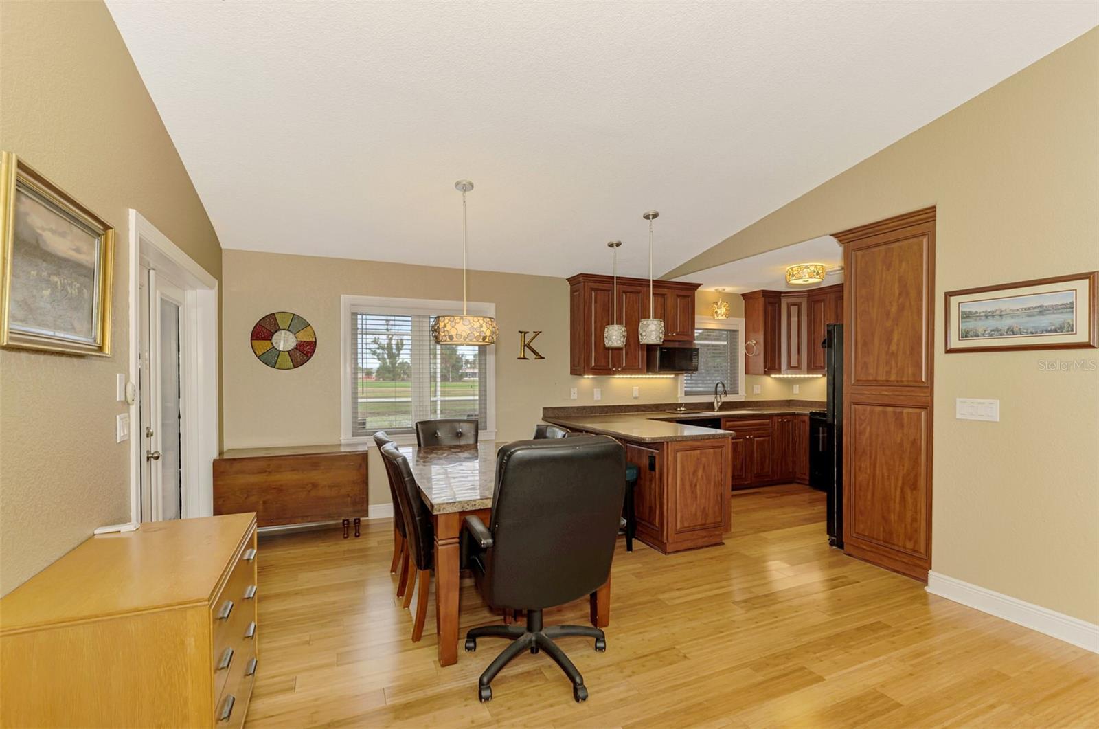 Image 12 of 55 For 24 Oakland Hills Court