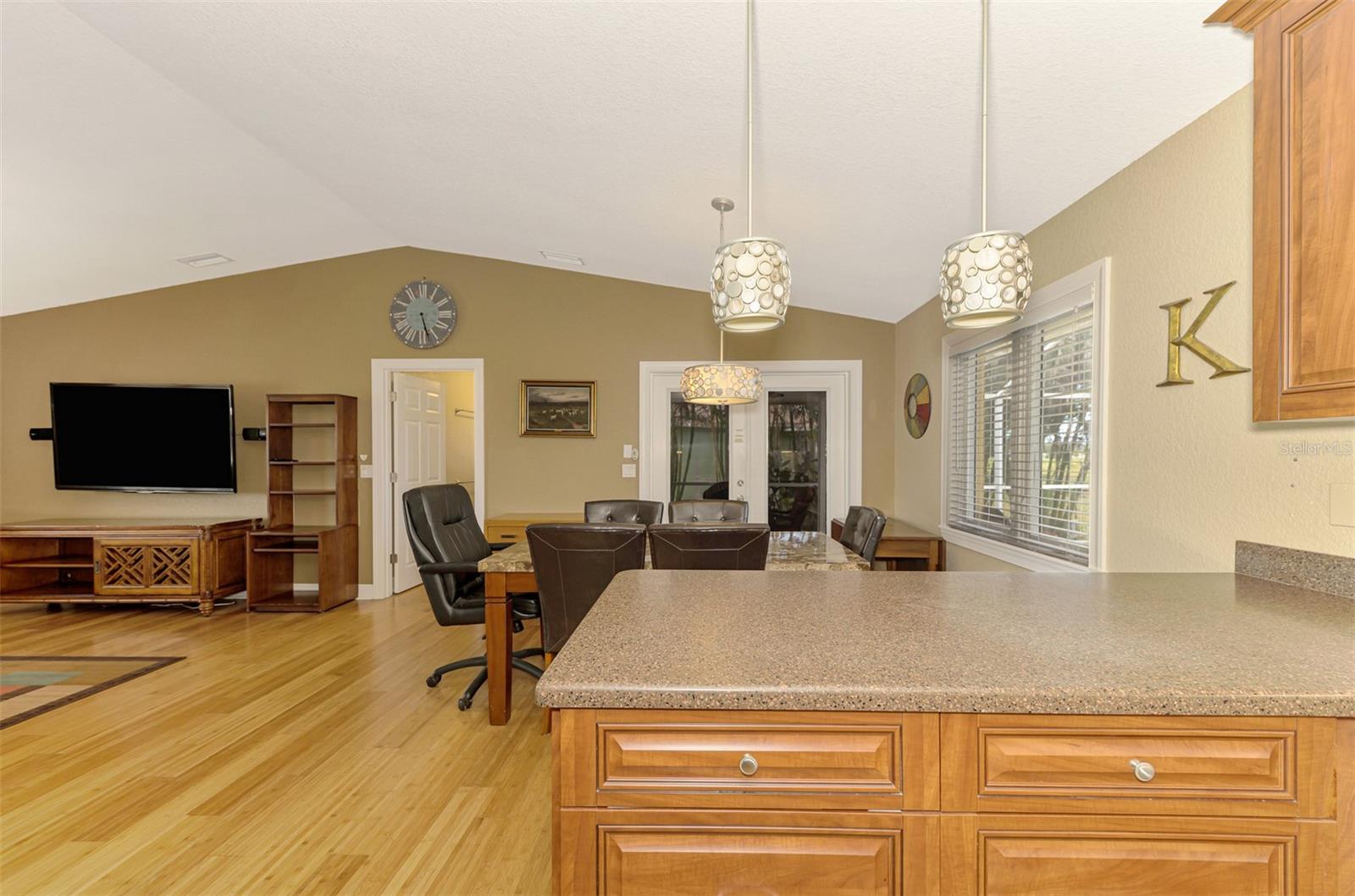 Image 14 of 55 For 24 Oakland Hills Court