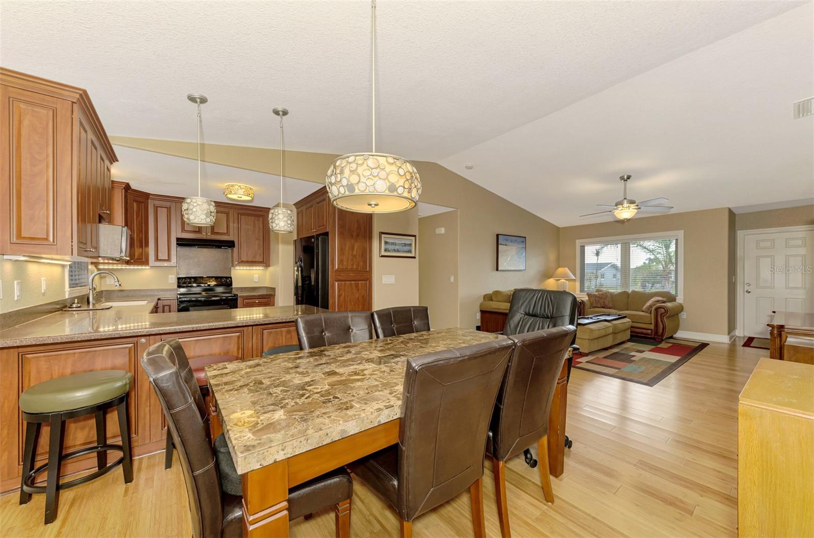 Image 9 of 55 For 24 Oakland Hills Court