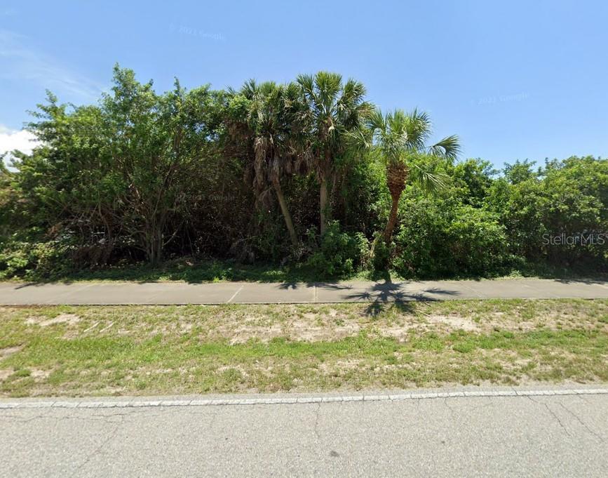 Image 4 of 4 For 21271 Quesada Avenue