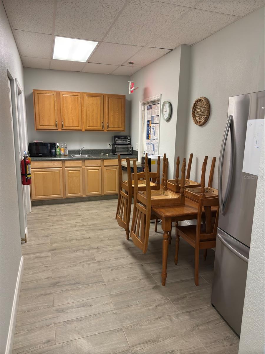 Image 13 of 15 For 17880 Toledo Blade Boulevard