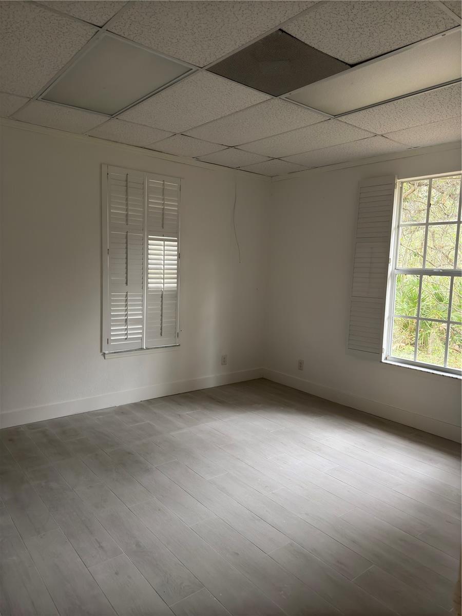 Image 5 of 15 For 17880 Toledo Blade Boulevard