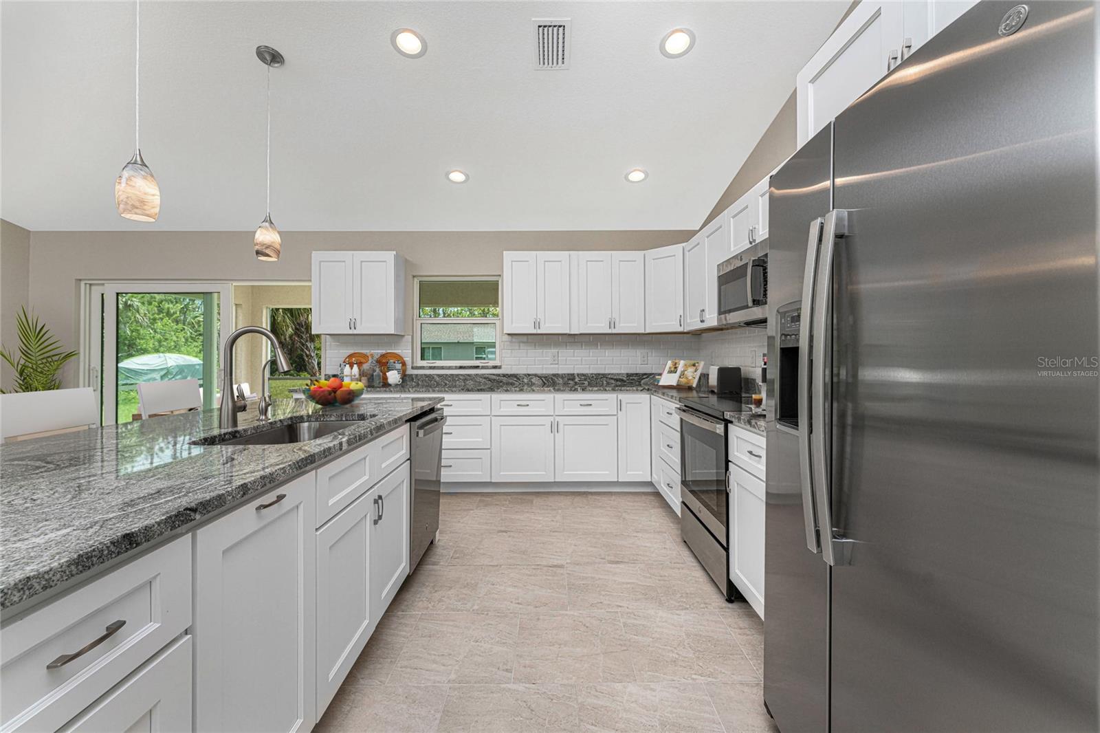 Image 10 of 39 For 5587 Price Boulevard