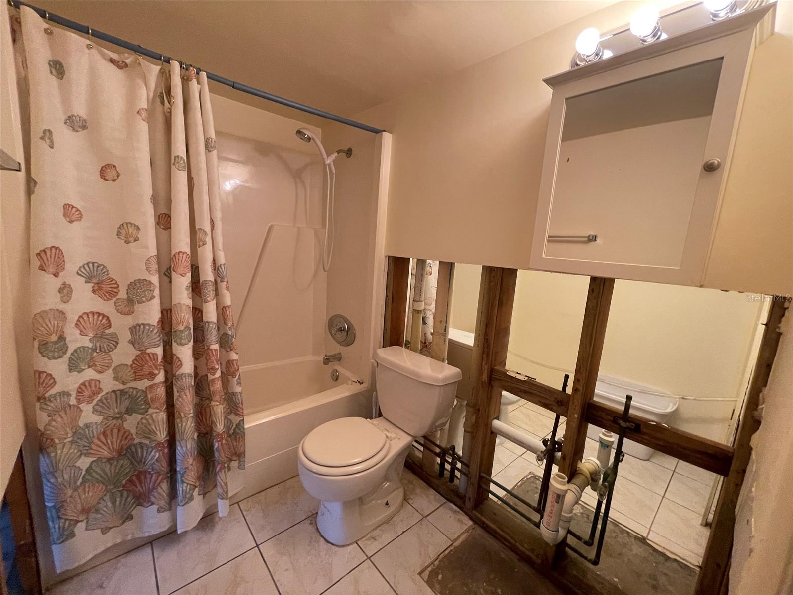Image 43 of 75 For 22375 Edgewater Drive 151