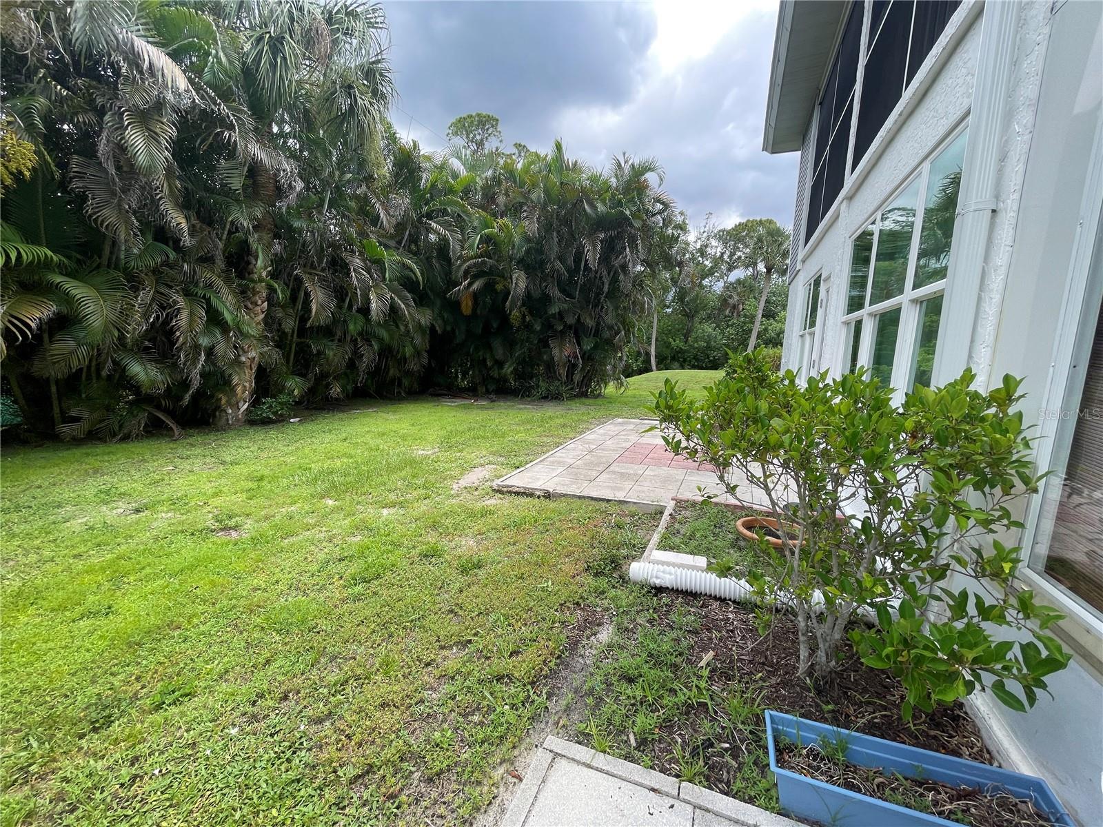 Image 55 of 75 For 22375 Edgewater Drive 151