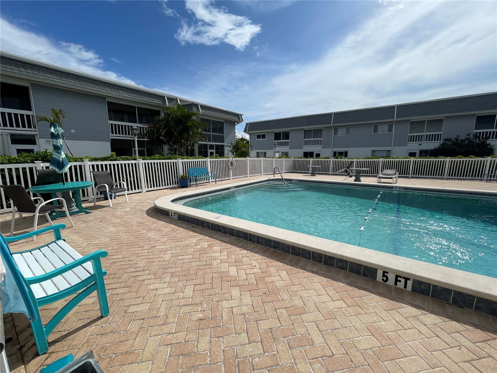 Image 60 of 75 For 22375 Edgewater Drive 151