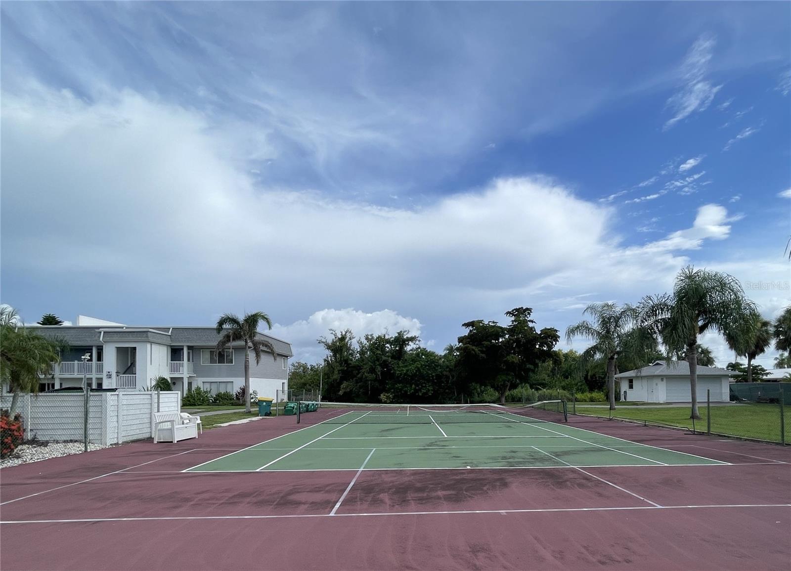 Image 70 of 75 For 22375 Edgewater Drive 151