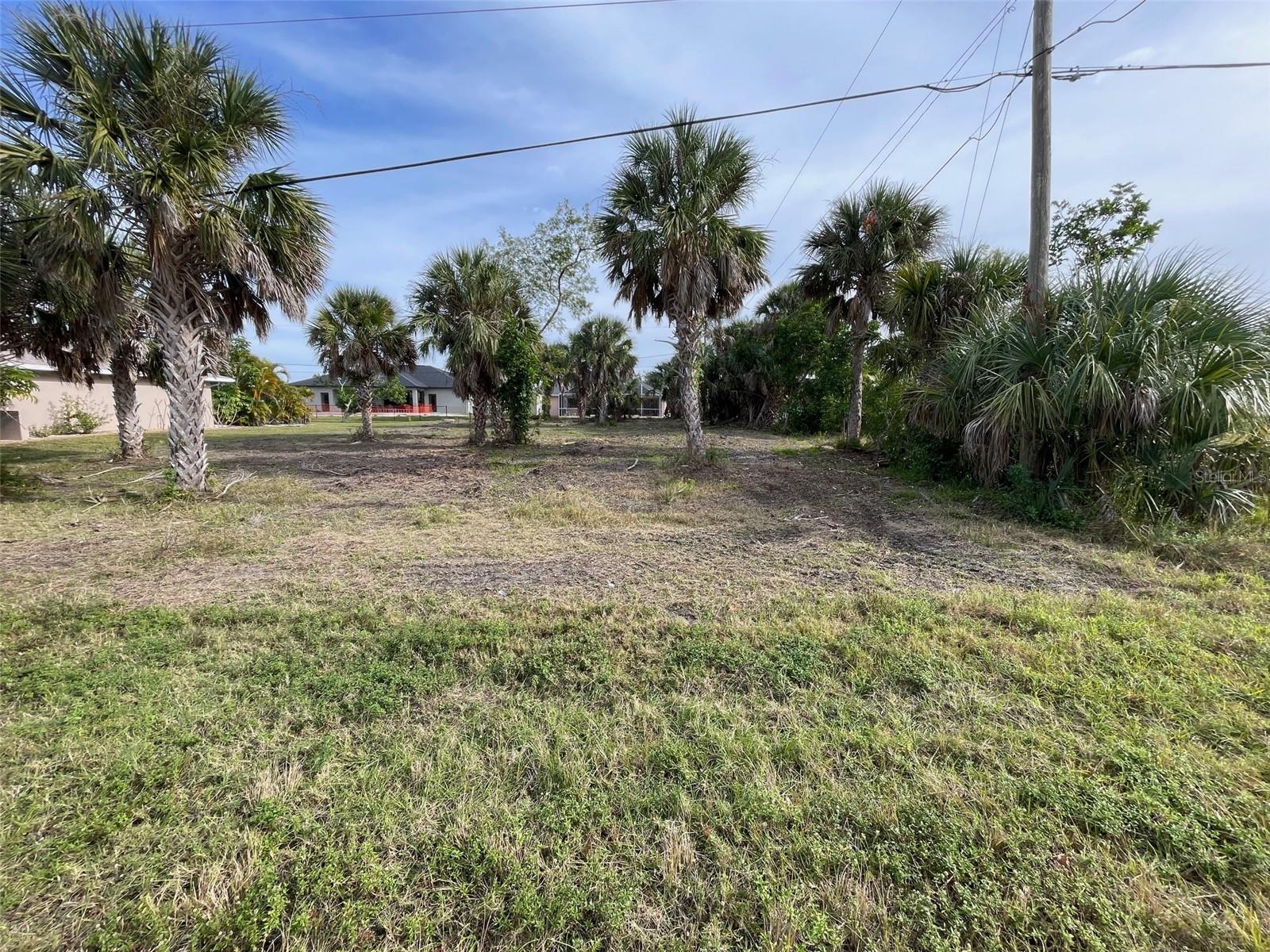 Image 2 of 6 For 4376 Flamingo Boulevard
