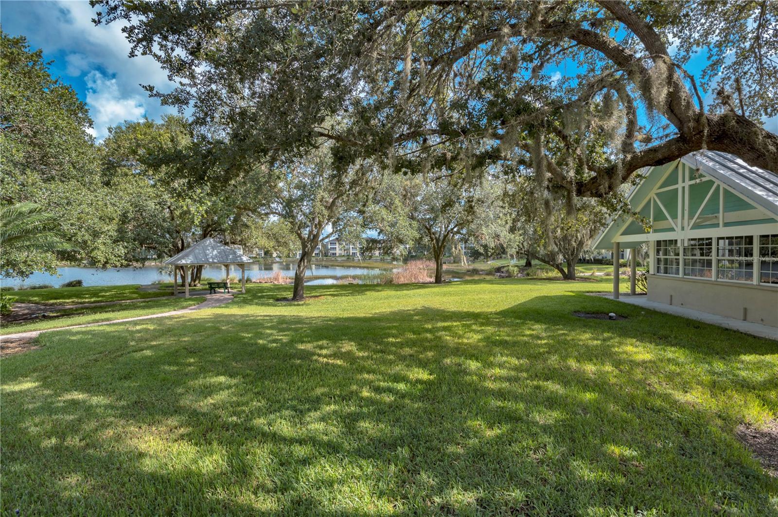 Image 80 of 88 For 1013 Live Oak Circle 13