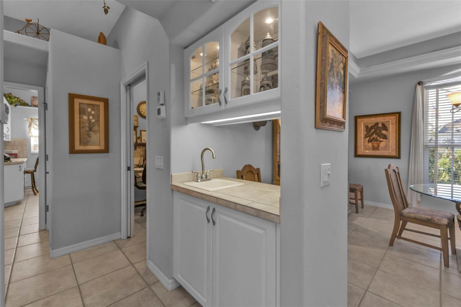 Listing photo id 9 for 2163 Silver Palm Road