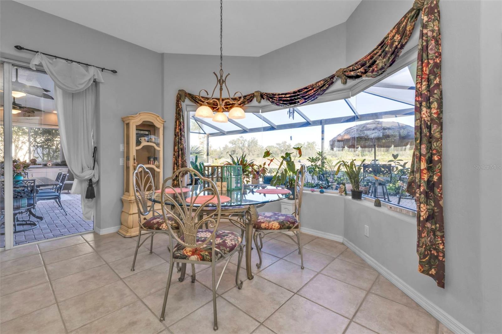 Listing photo id 12 for 2163 Silver Palm Road