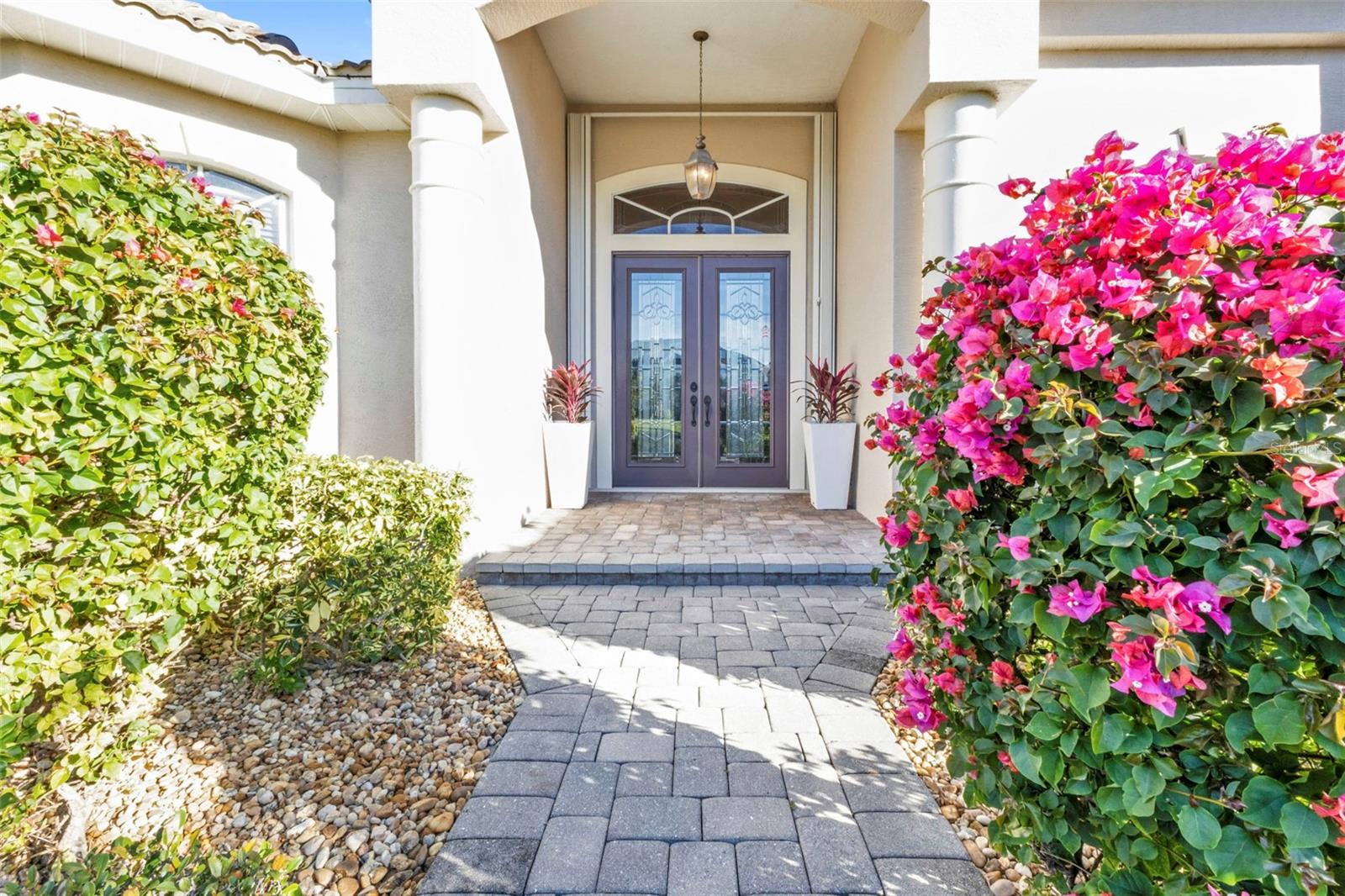 Listing photo id 2 for 2163 Silver Palm Road