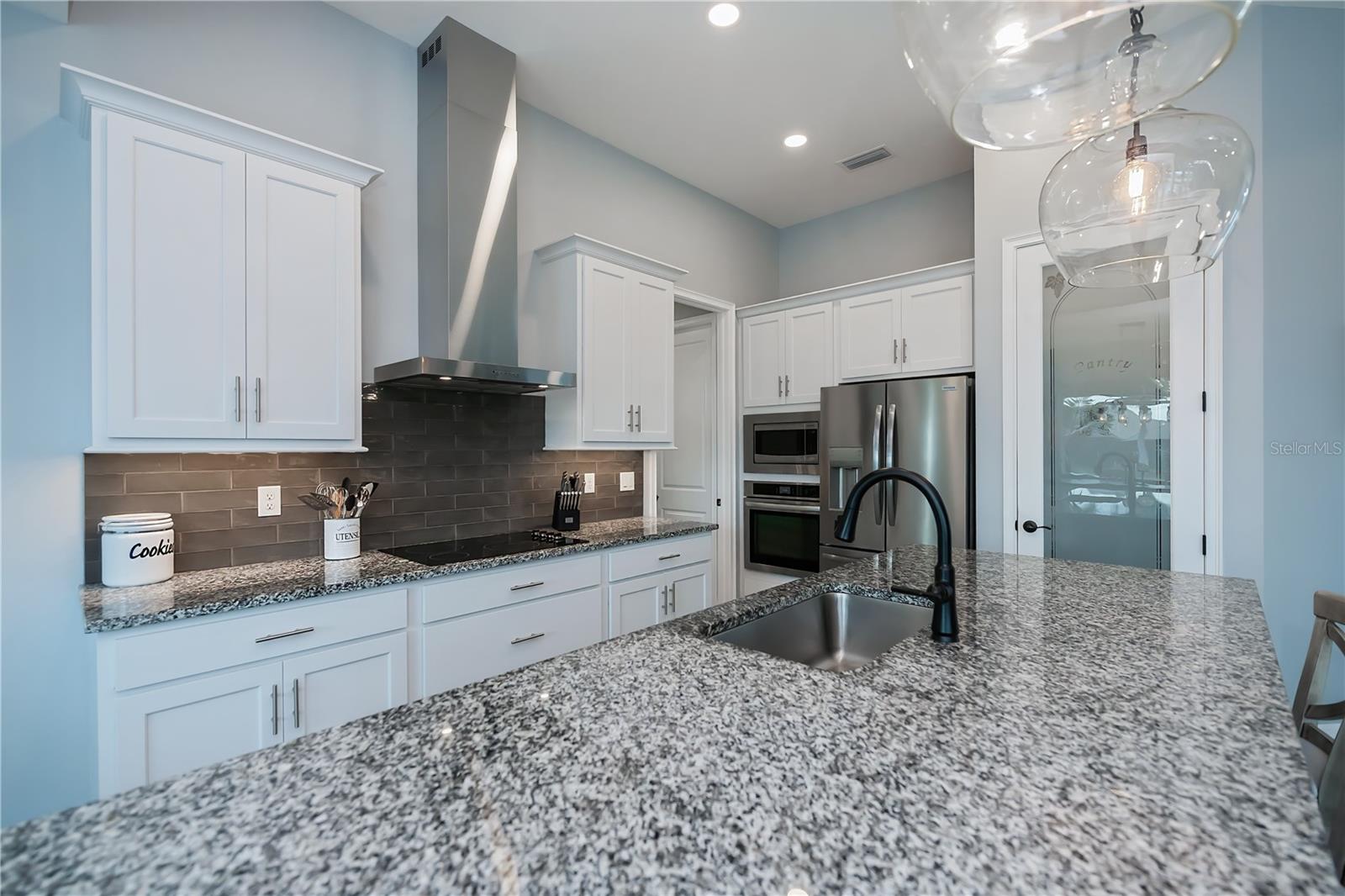Image 17 of 66 For 15308 Acorn Circle