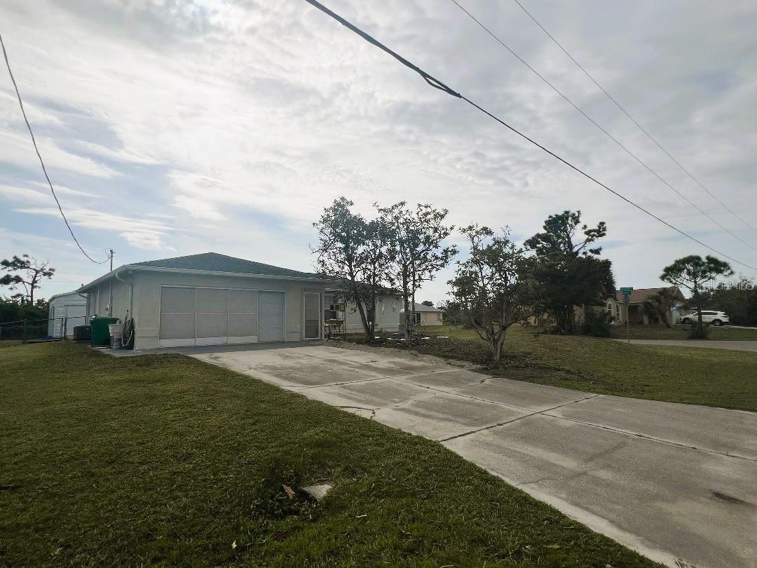 Image 3 of 56 For 12143 Du Barry Avenue