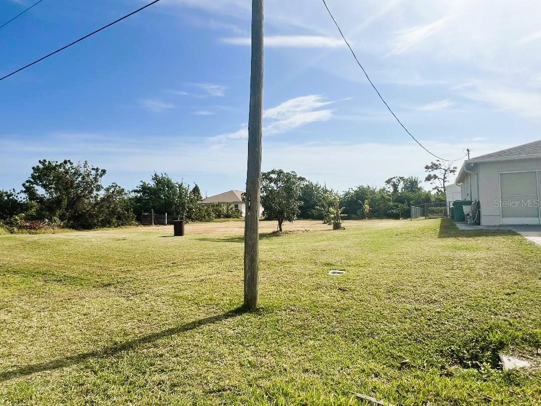 Image 5 of 56 For 12143 Du Barry Avenue