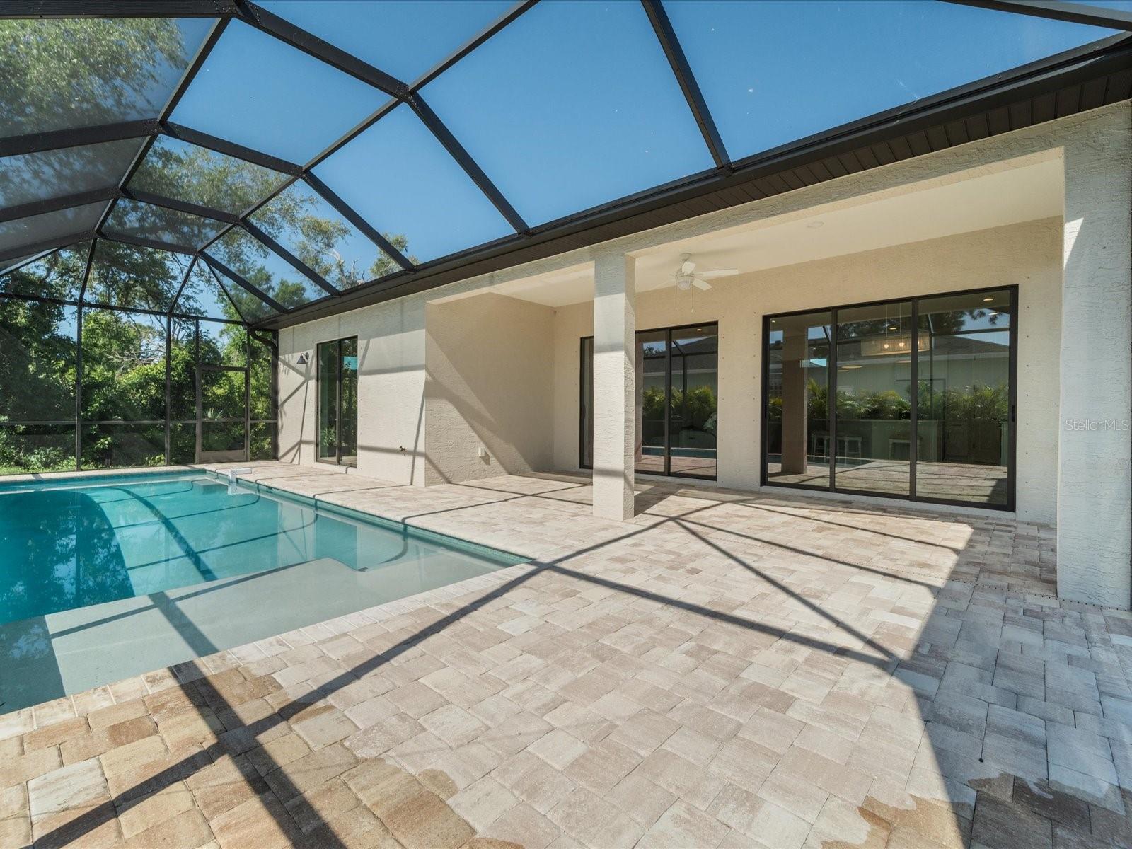 Image 2 of 41 For 13707 Begonia Circle