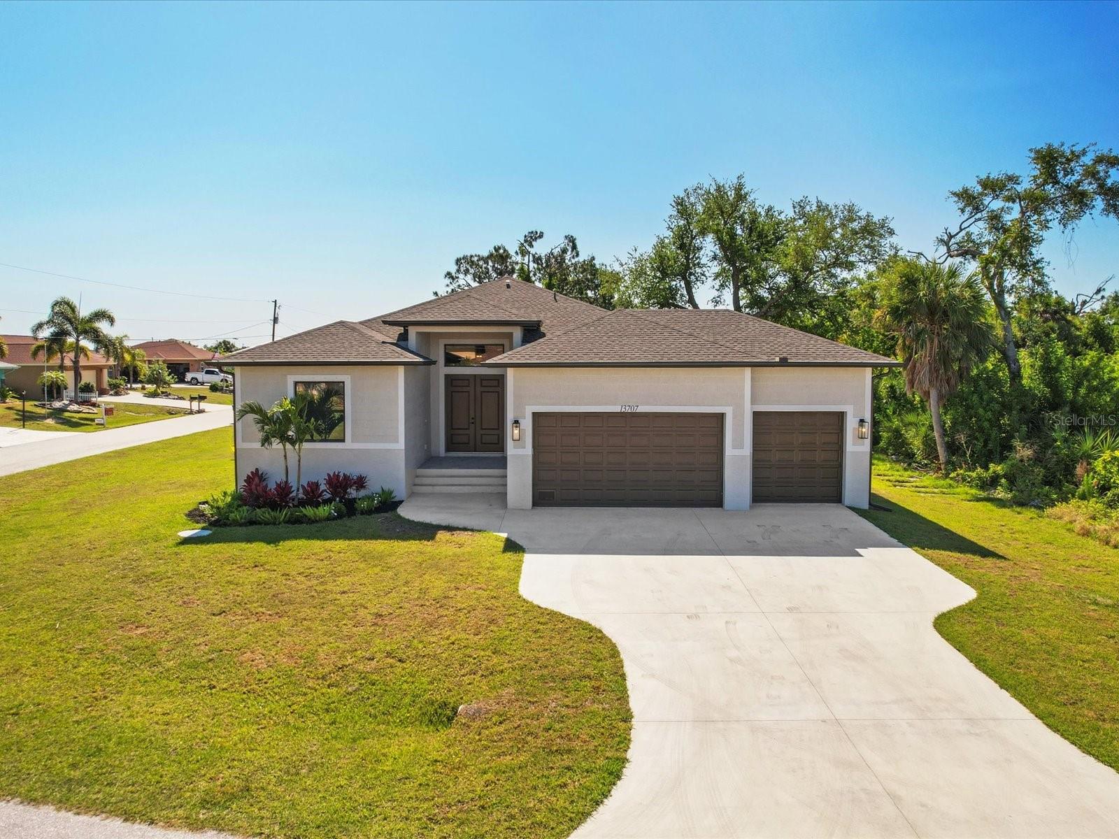 Image 41 of 41 For 13707 Begonia Circle
