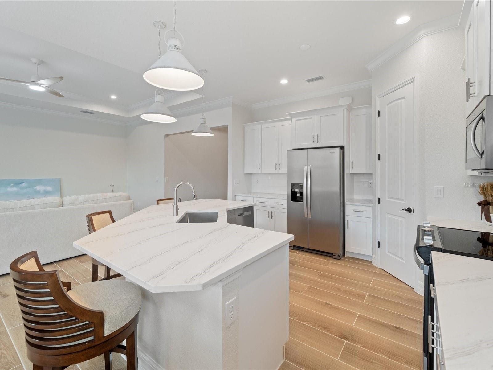 Image 8 of 41 For 13707 Begonia Circle