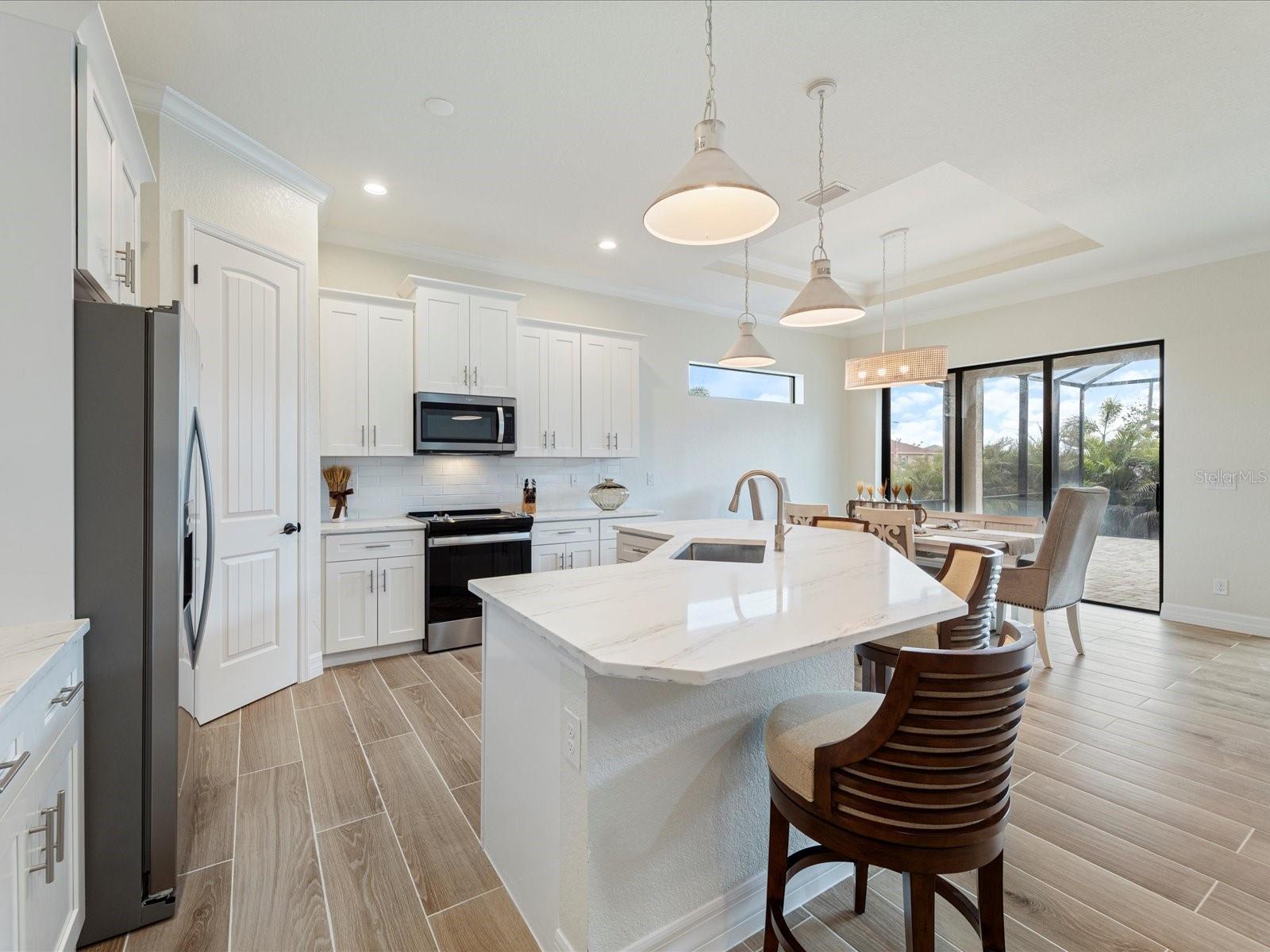 Image 9 of 41 For 13707 Begonia Circle