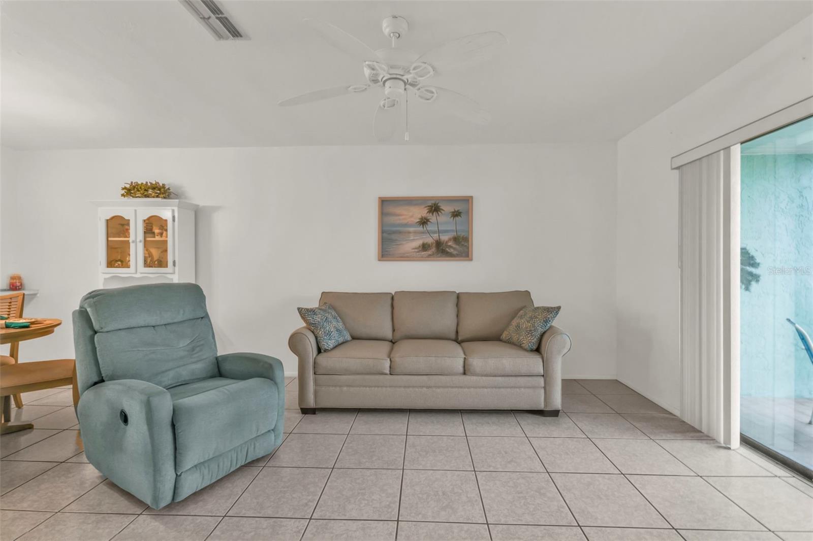 Image 11 of 24 For 25225 Rampart Boulevard 1606