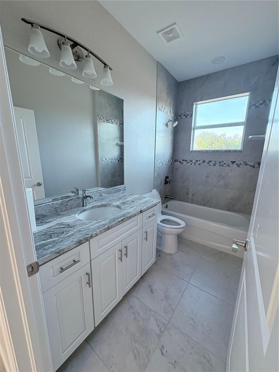 Image 11 of 21 For 350 Altoona Street Nw