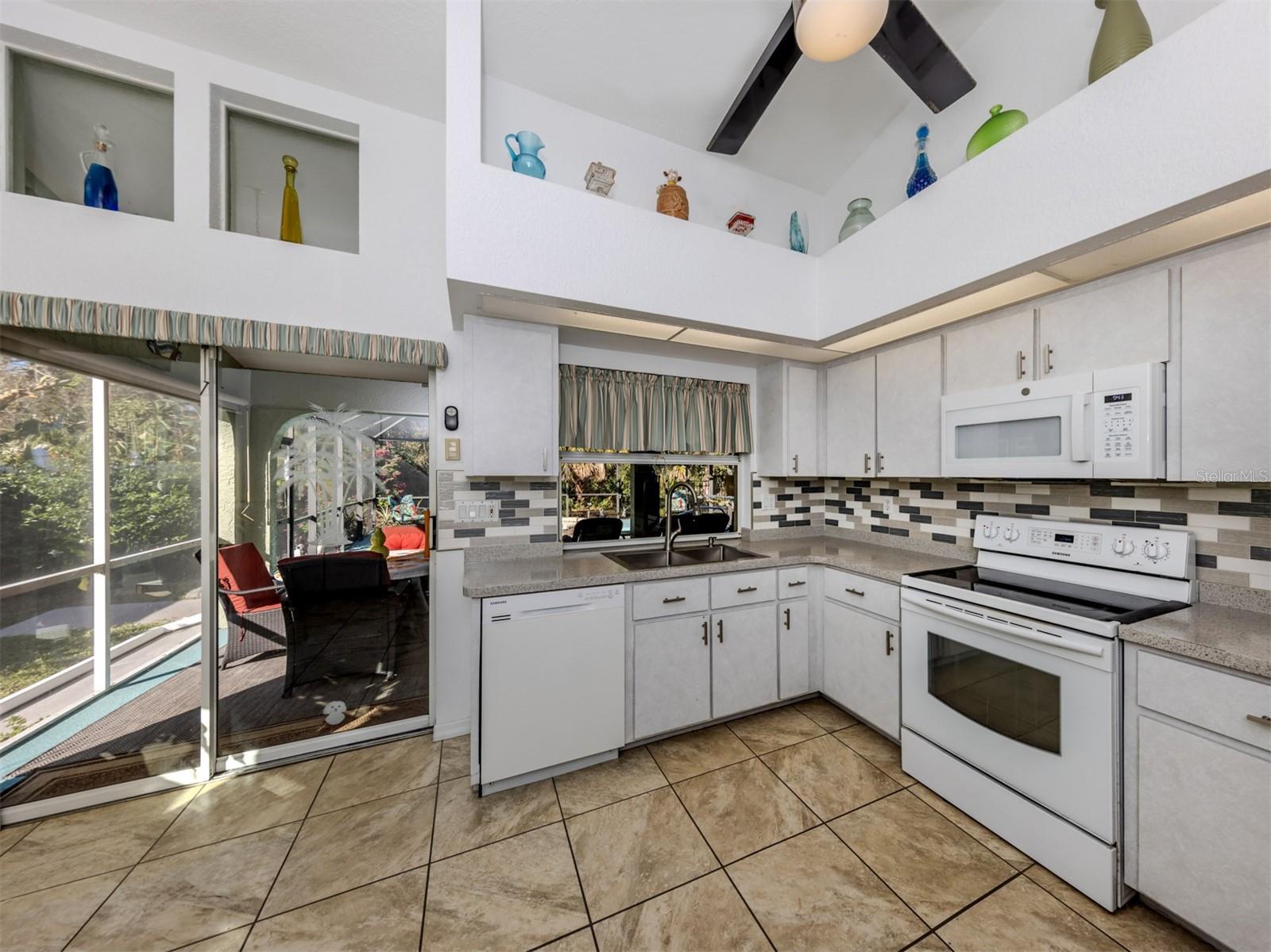 Image 12 of 59 For 3341 Briant Street