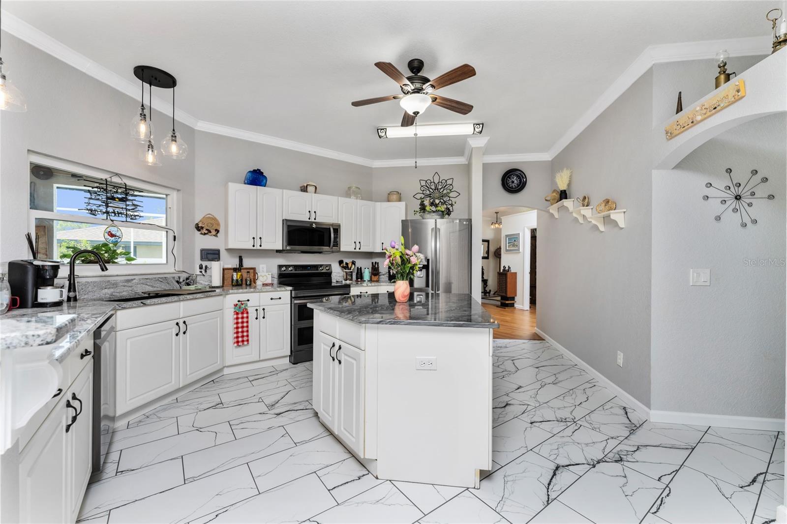Image 10 of 61 For 15105 Aldama Circle