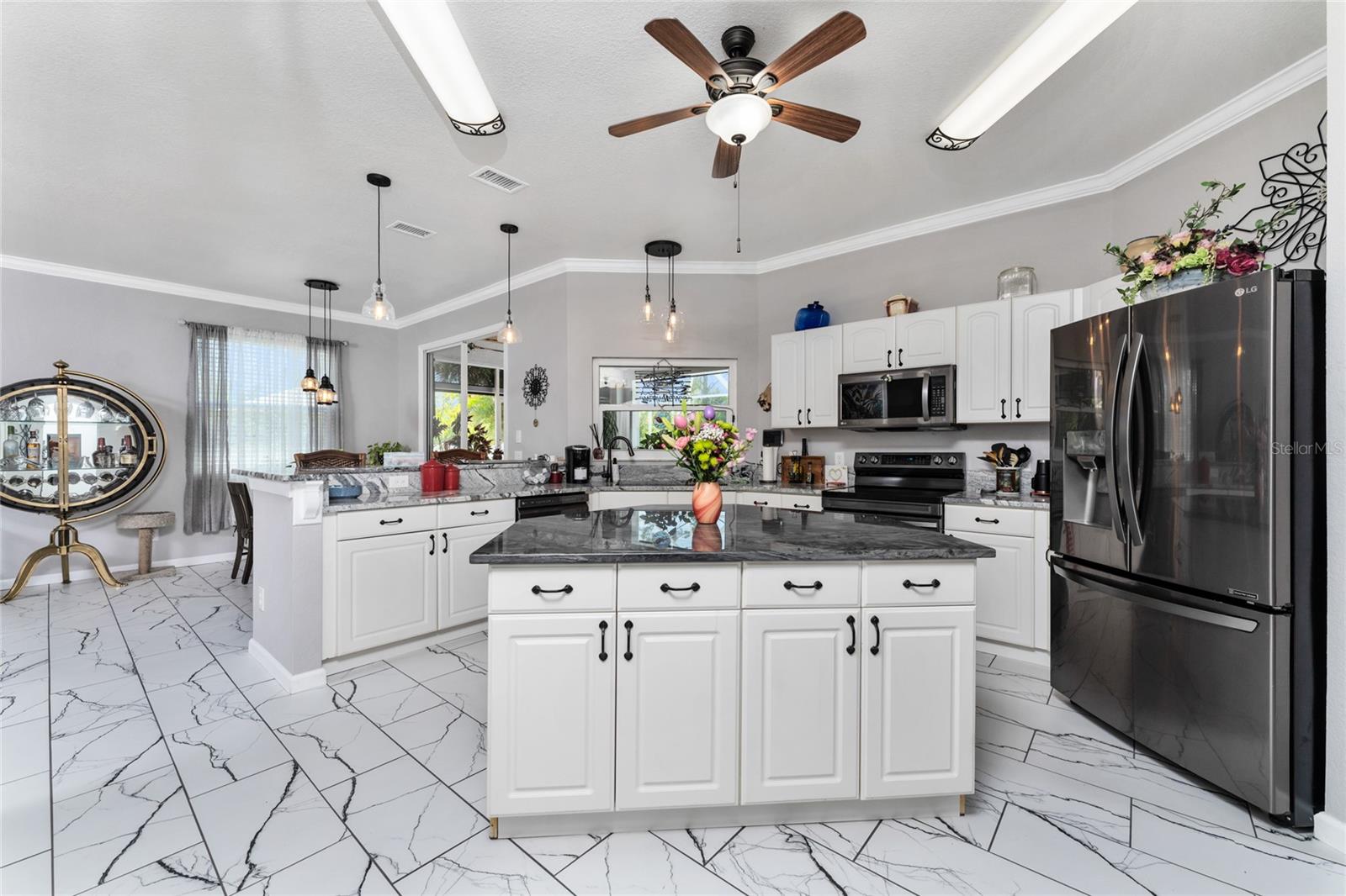 Image 11 of 61 For 15105 Aldama Circle
