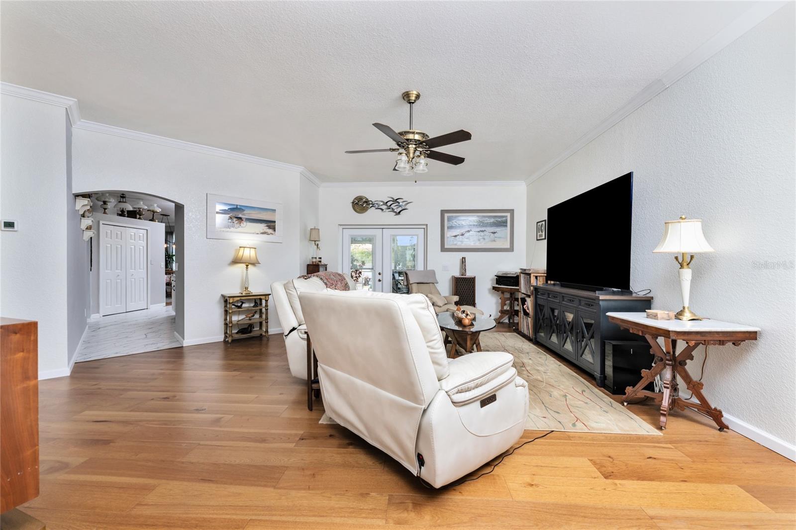 Image 20 of 61 For 15105 Aldama Circle