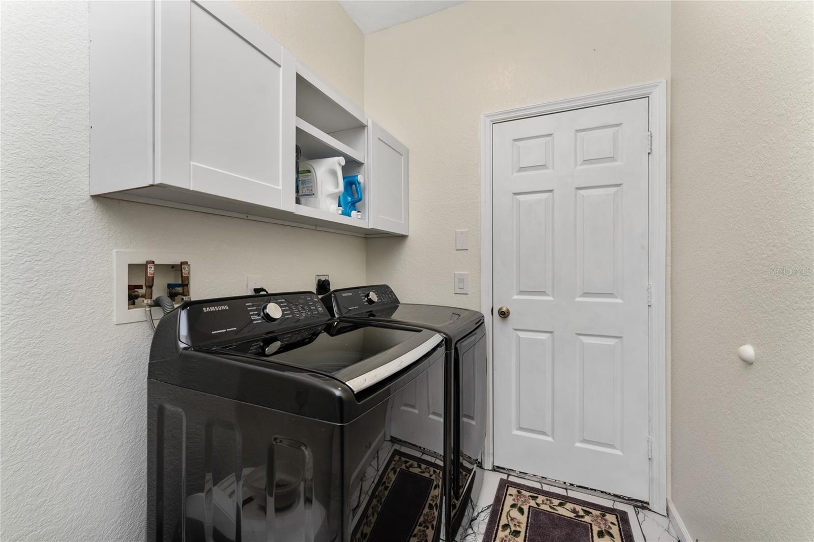 Image 21 of 61 For 15105 Aldama Circle