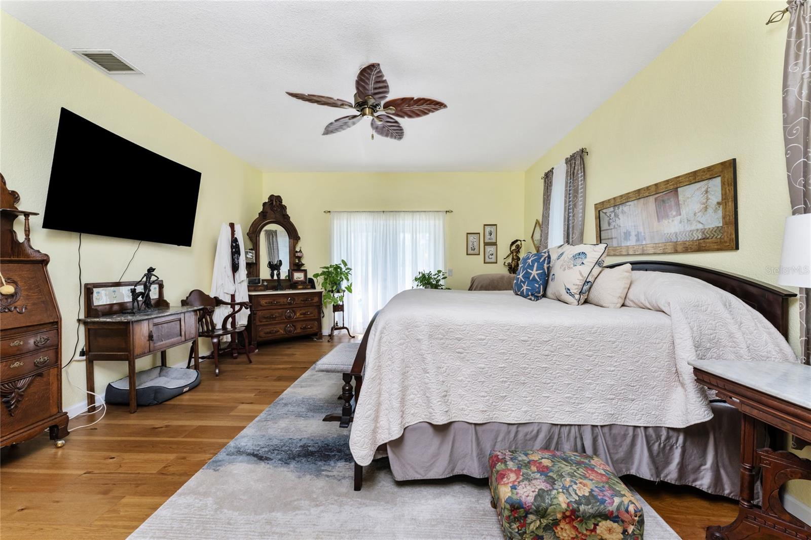 Image 30 of 61 For 15105 Aldama Circle