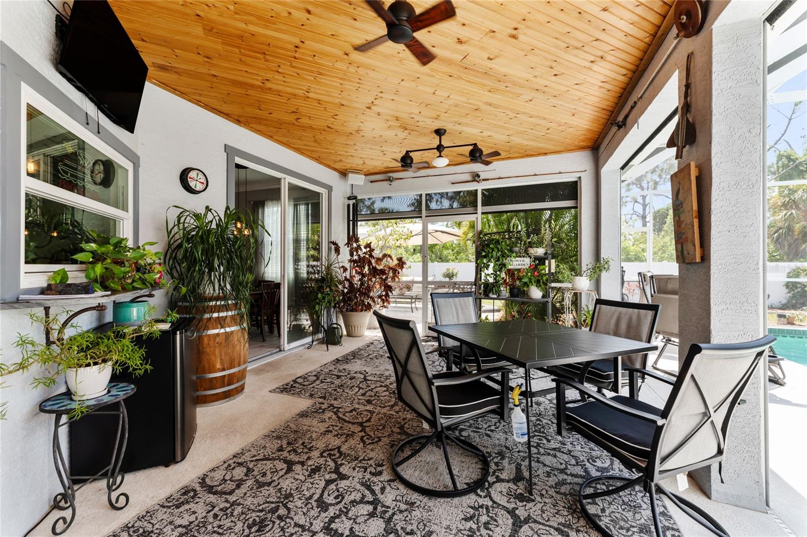 Image 42 of 61 For 15105 Aldama Circle